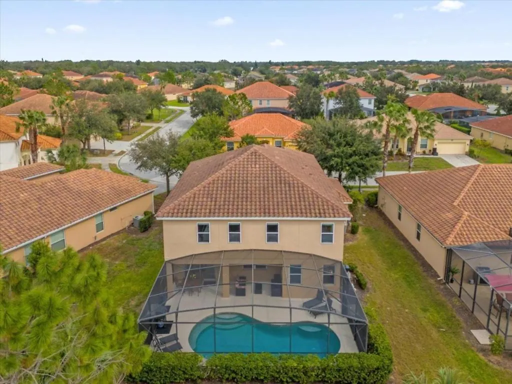 7 Bedrooms - 5 Bathrooms - Solterra 4035 Ol Davenport